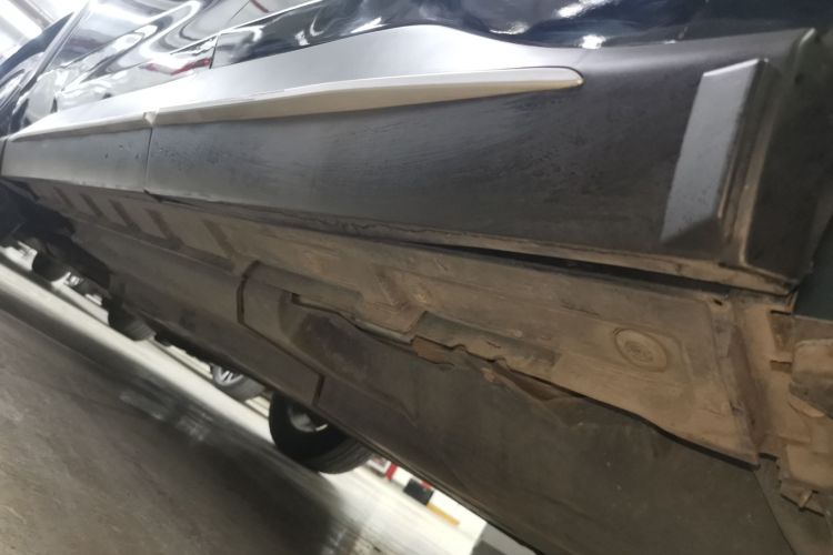 丰田 威兰达 2020款 2.0L CVT四驱豪华版局部细节9002