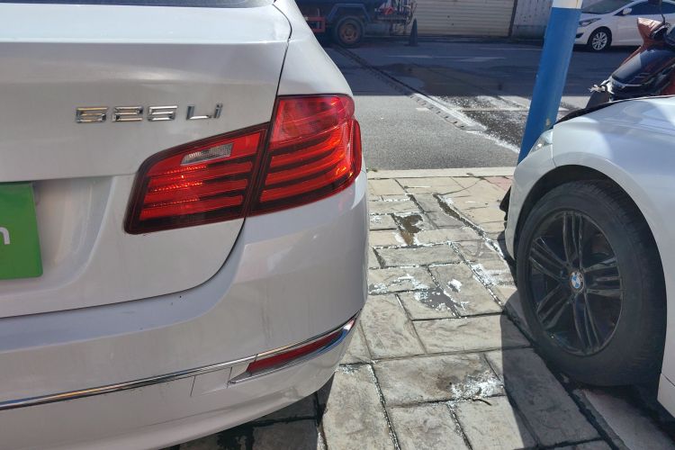 宝马5系 2017款 525Li 豪华设计套装车身外观6006