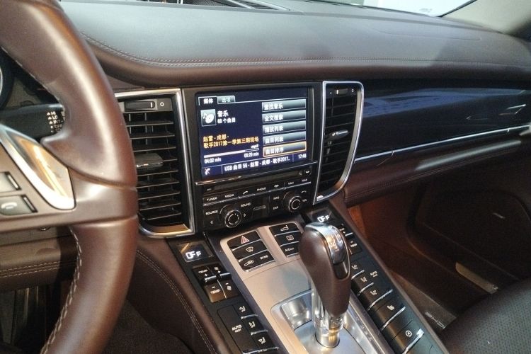 保时捷 2014款 Panamera 3.0T局部细节16