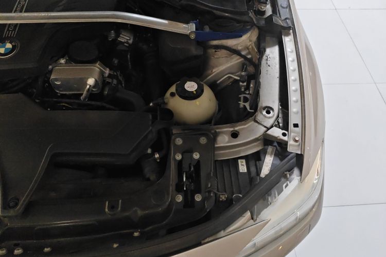 宝马3系 2014款 320Li 豪华设计套装局部细节9007