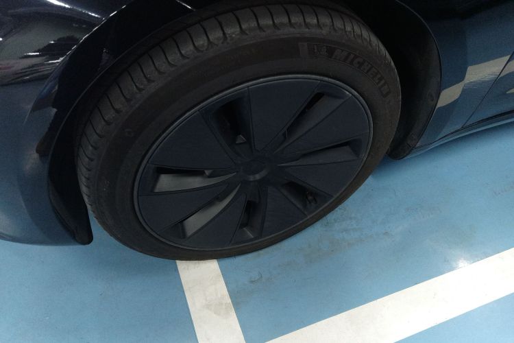 特斯拉 Model 3 2023款 后轮驱动版车身外观6007