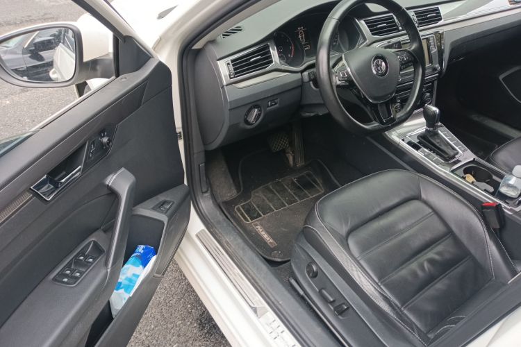 大众 帕萨特 2016款 280TSI DSG尊荣版中控内饰7003