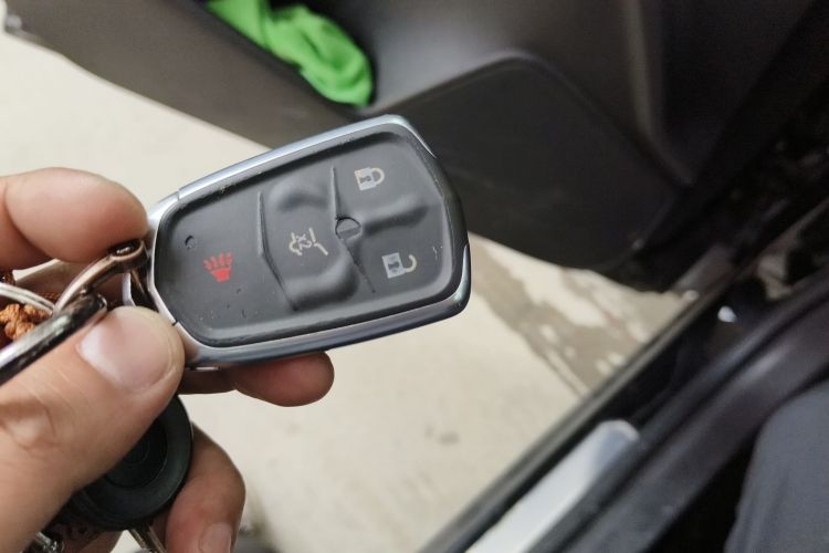 凯迪拉克XT4 2018款 28T 两驱领先型中控内饰7001