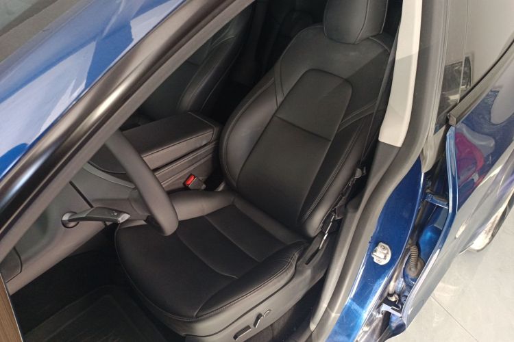 特斯拉 Model Y 2022款 长续航全轮驱动版局部细节19