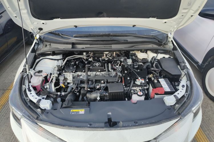 丰田 雷凌 2024款 智能电混双擎 1.8L 领先版机舱底盘24