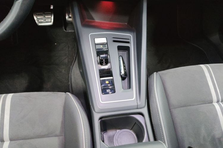 大众 高尔夫 2023款 改款 280TSI DSG R-Line Lite局部细节18