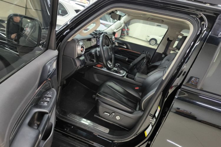 坦克300 2021款 越野版 2.0T 征服者中控内饰7003