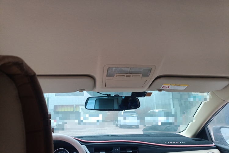 丰田 卡罗拉 2017款 改款 1.2T S-CVT GL中控内饰22