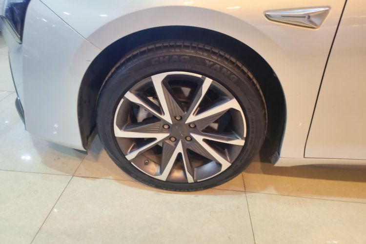 埃安 AION S Plus 2023款 70 智领版 磷酸铁锂车身外观6007