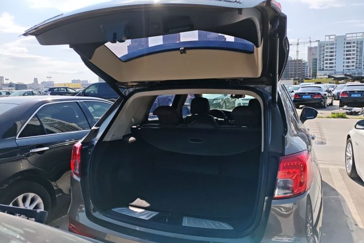 别克 昂科威 2015款 20T 四驱豪华型机舱底盘23