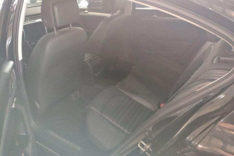 大众 迈腾 2019款 330TSI DSG 领先型 国VI中控内饰7004