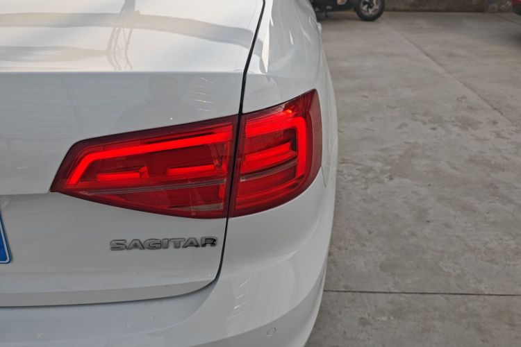 大众 速腾 2018款 1.6L 自动舒适型车身外观9