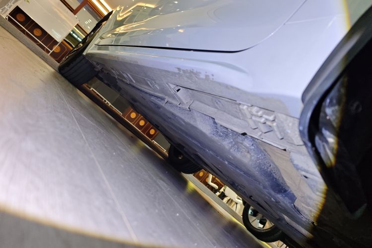 丰田 雷凌 2022款 双擎 1.8H E-CVT运动版局部细节9001