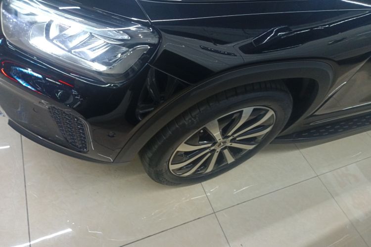 奔驰GLB 2024款 GLB 220 时尚型车身外观6007