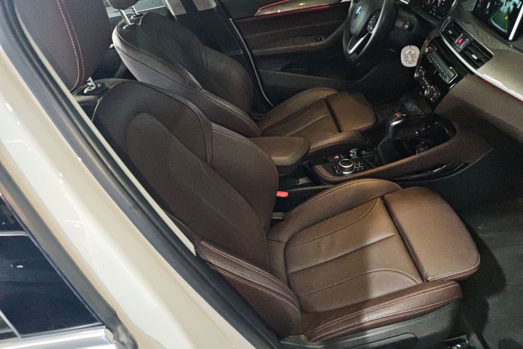 宝马X1 2019款 xDrive20Li 尊享型局部细节41