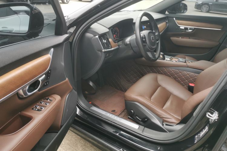 沃尔沃S90 2021款 B5 智逸豪华版中控内饰20