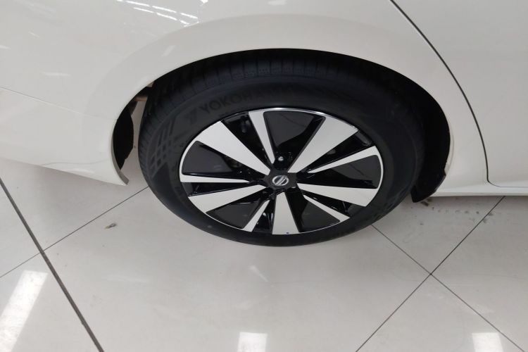 日产 天籁 2021款 2.0L XL 舒适版车身外观6008