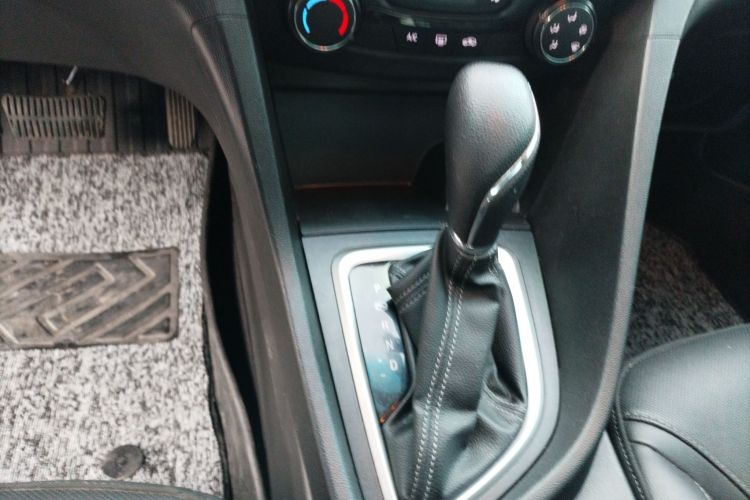 别克 英朗 2021款 改款 1.3T 自动轻混动精英型局部细节18