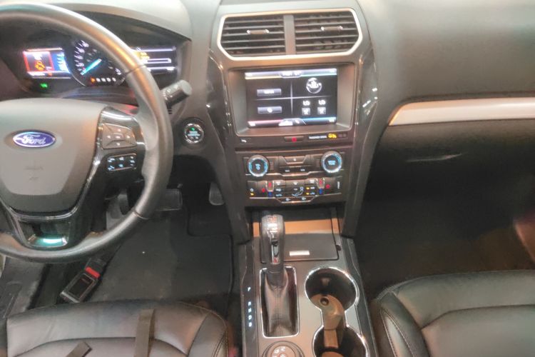福特 探险者（平行进口） 平行进口2.3自动 中控内饰18