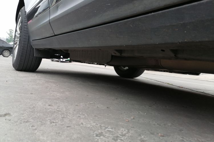 凯迪拉克XT5 2018款 28T 四驱豪华型机舱底盘29