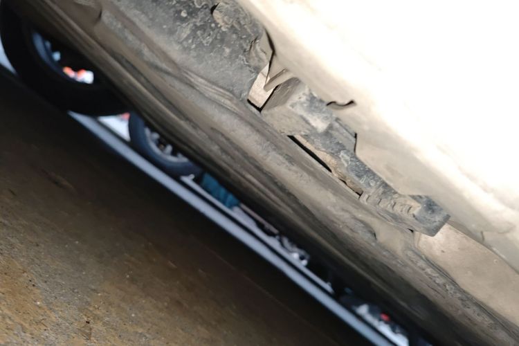 奔驰C级 2019款 C 260 运动版局部细节9002