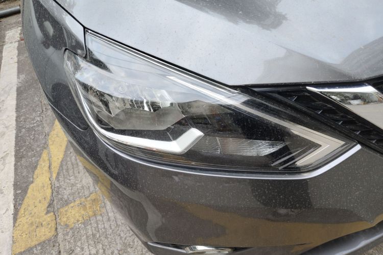 日产 轩逸 2022款 经典 1.6XE CVT舒适版车身外观8