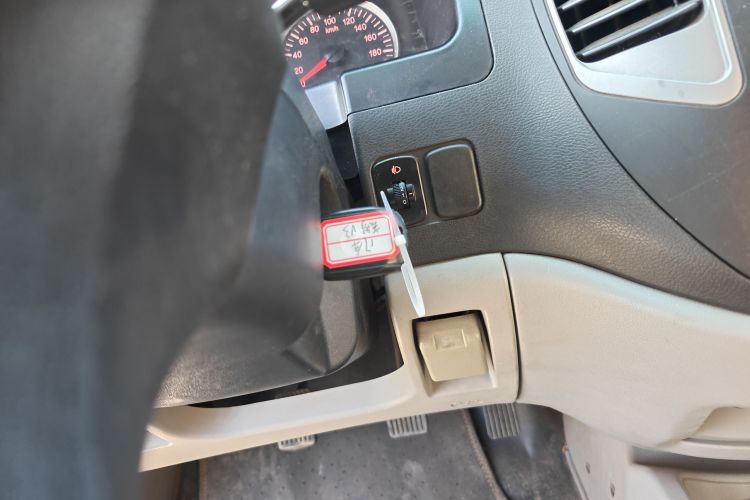 东风风行 菱智 2017款 V3 1.5L 7座标准型中控内饰11