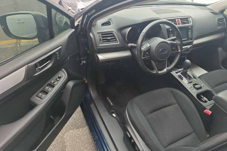 斯巴鲁 力狮 2020款 改款 2.5i 全驱风尚版中控内饰20