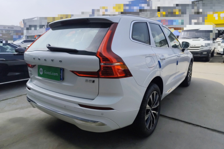 沃尔沃XC60 2025款 B5 四驱智远豪华版车身外观7