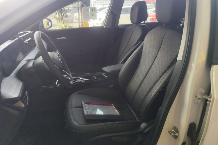 别克 威朗 2023款 Pro 乐享版中控内饰19