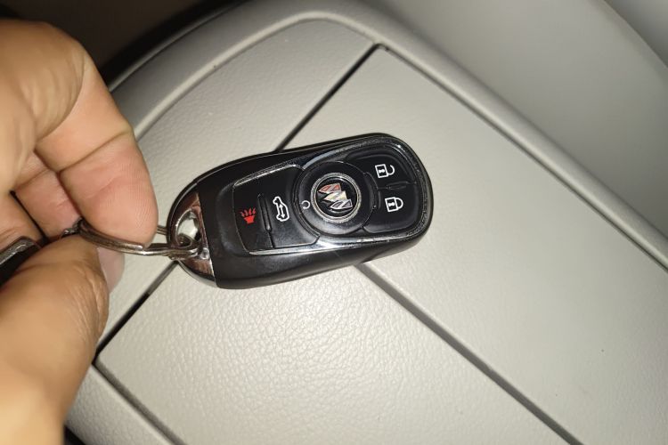 别克GL8 2023款 陆上公务舱 智享型中控内饰11