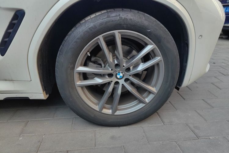 宝马X3 2020款  xDrive28i M运动套装车身外观10