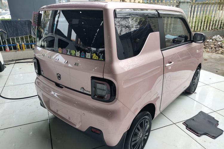 吉利银河 2023款 熊猫mini 200km 耐力熊车身外观7