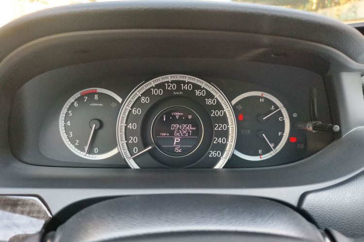 本田 雅阁 2014款 2.4L EXN 豪华导航版中控内饰14