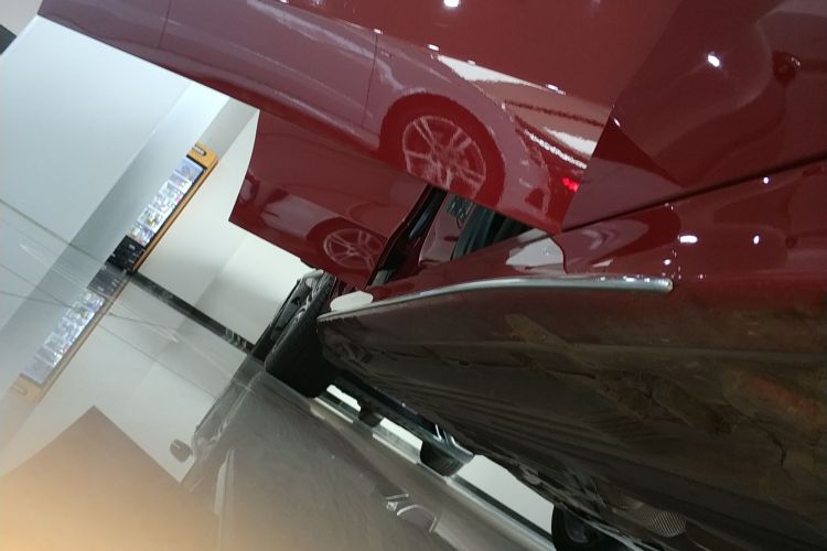 奔驰C级 2023款 改款 C 200 L 运动版局部细节9001