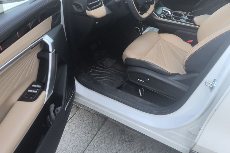 吉利汽车 博越L 2023款 1.5TD DCT尊贵型中控内饰20