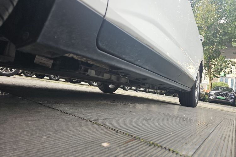 奔腾NAT 2023款 PRO 舒享出行换电版 401km局部细节9002