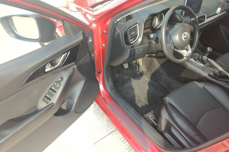 马自达3 昂克赛拉 2016款 三厢 1.5L 手动舒适型中控内饰20