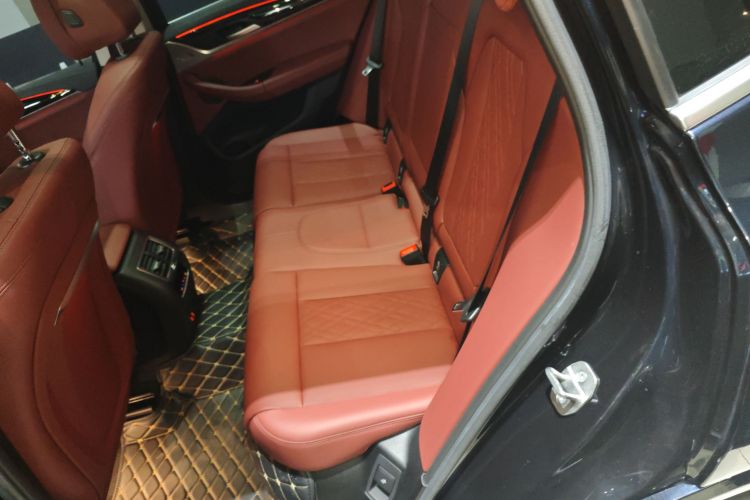 宝马X3 2022款 改款 xDrive25i M运动套装中控内饰21