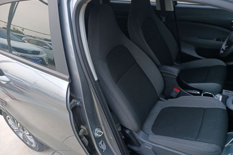 零跑汽车 零跑T03 2021款 400轻享版 磷酸铁锂局部细节41