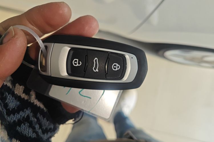 吉利银河 熊猫 2025款 210km 元气熊中控内饰11