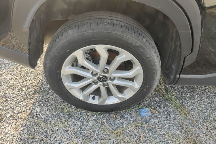 丰田 锋兰达 2023款 2.0L CVT精英版车身外观6008