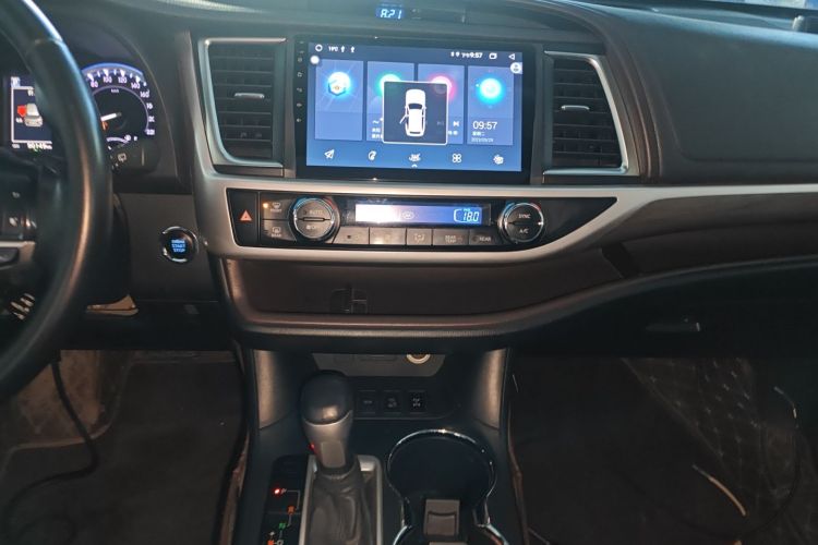 丰田 汉兰达 2021款 2.0T 四驱尊贵版 7座中控内饰16