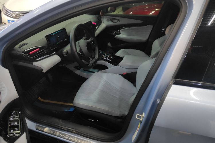 比亚迪 海豹 2022款 550km 标准续航后驱版尊贵型中控内饰19