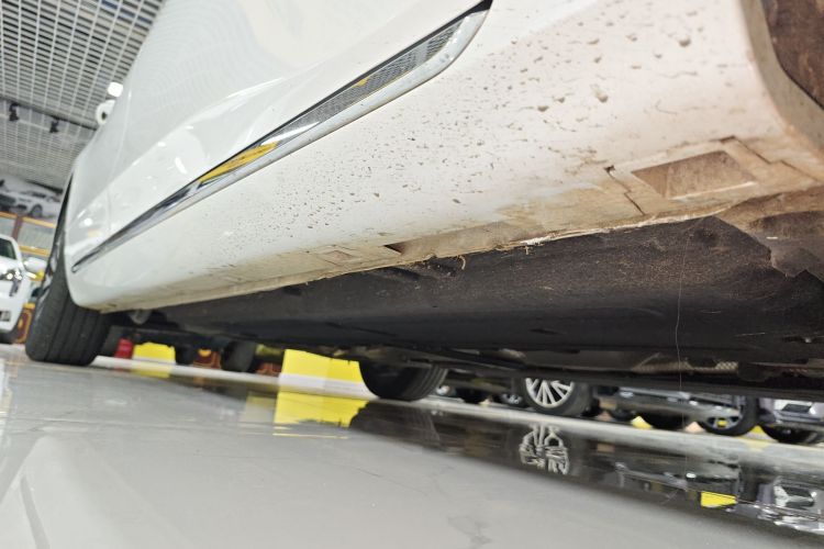 红旗H5 2024款 1.5T HEV智联旗畅版局部细节9001