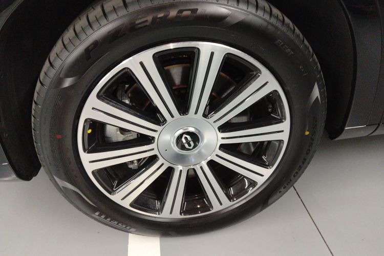 鸿蒙智行 问界M7 2024款 1.5T 智驾后驱Pro版 5座车身外观6007