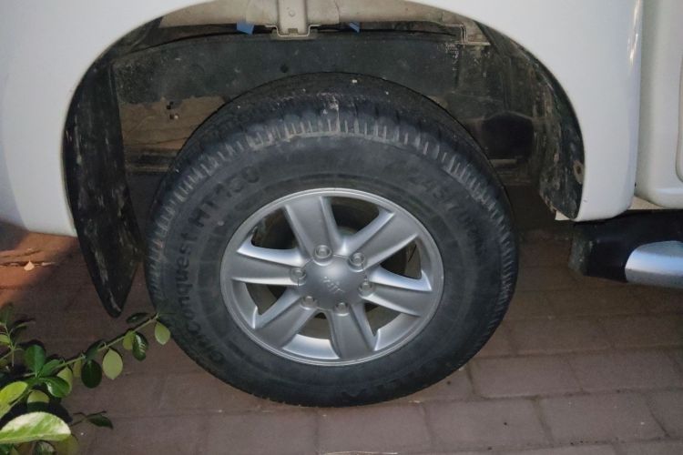 五十铃 瑞迈 2022款 2.8T经典柴油四驱舒适型标轴版JE493ZLQ6E车身外观6008