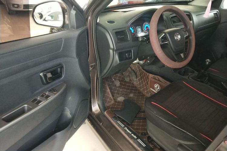 东风风光 风光330 2019款 1.5L手动实用型II 国VI中控内饰20