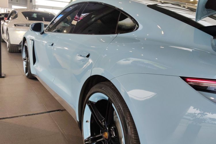 保时捷 2022款 Taycan车身外观4