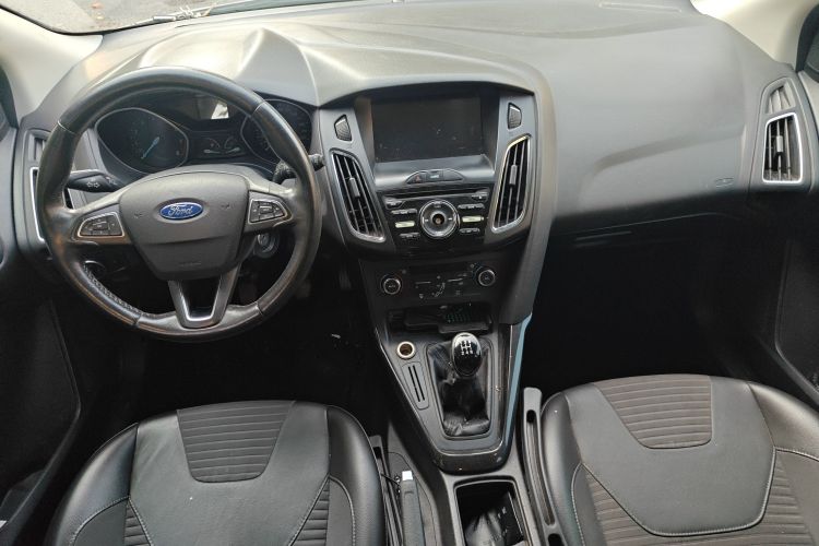 福特 福克斯 2015款 两厢 EcoBoost 125 手动超能风尚型中控内饰7002